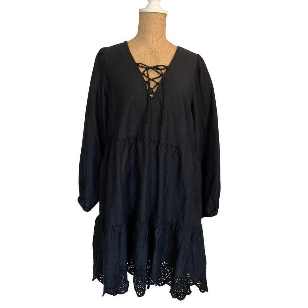 Old Navy Women Dress Petite Med Black Tiered Mini V-Neck Long Sleeve Eyelet Hem